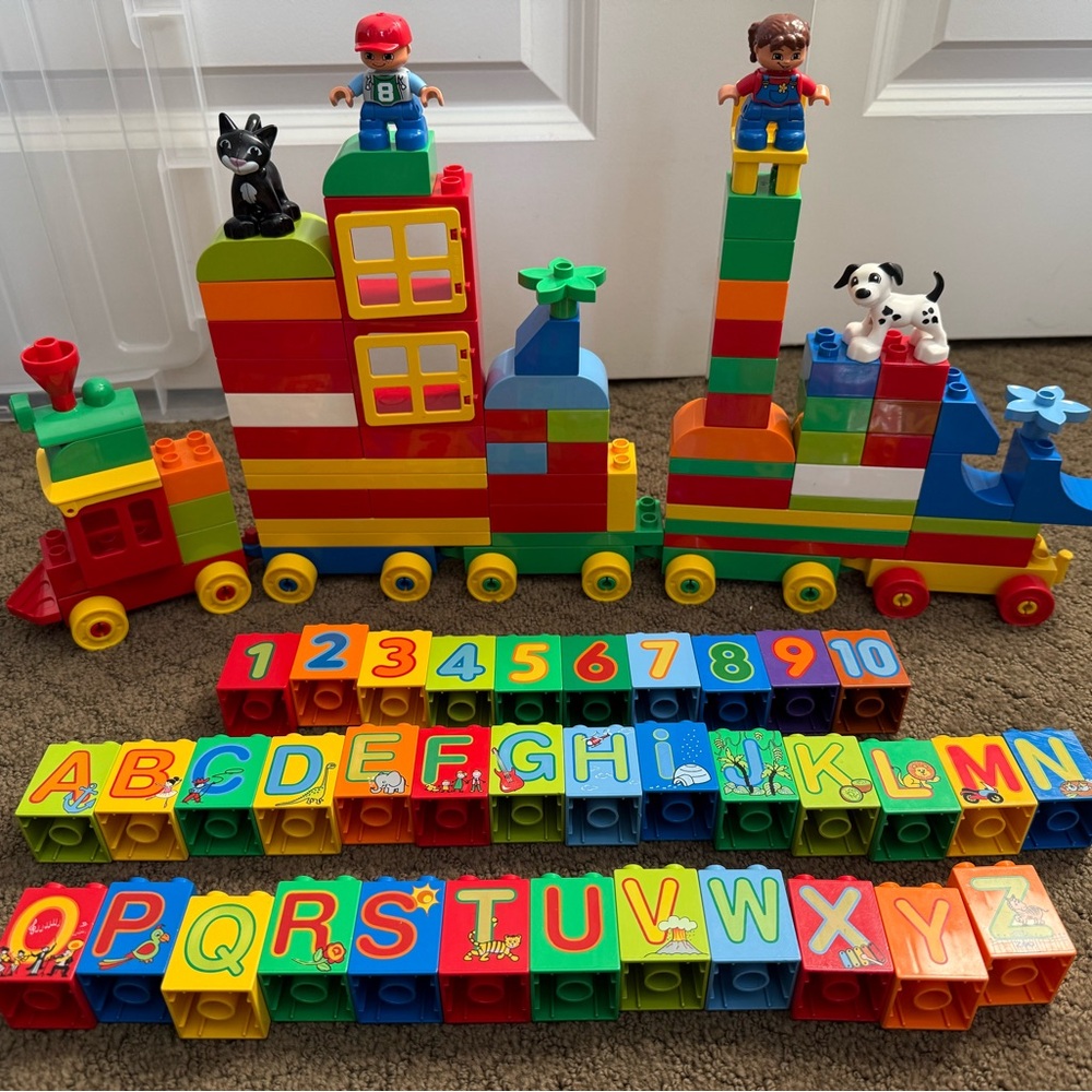 LEGO Duplo Blocks Alphabet A-Z Numbers 1-10 train set kids toy people dog cat